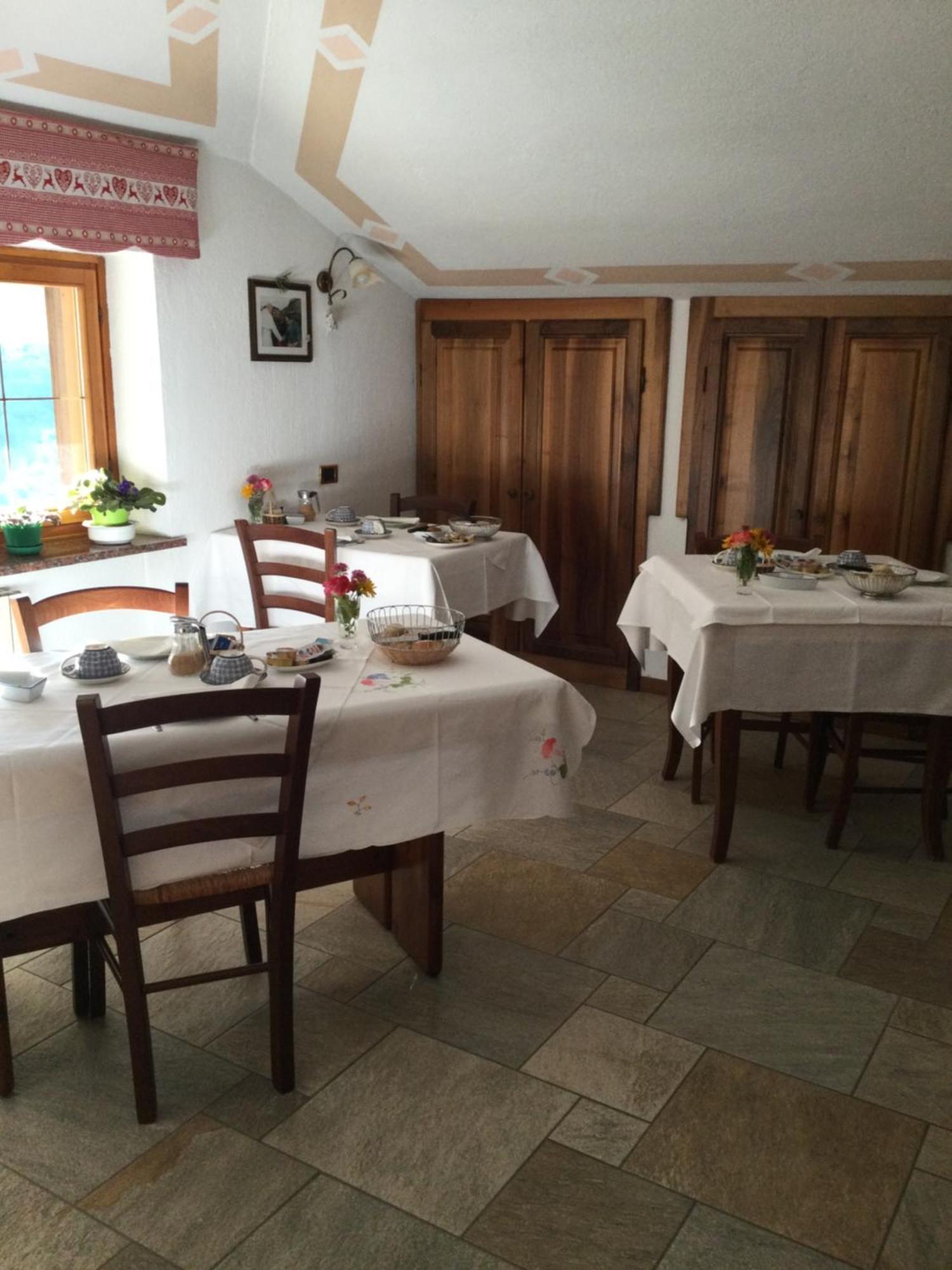 B&B Les Fleurs Gignod Luaran gambar