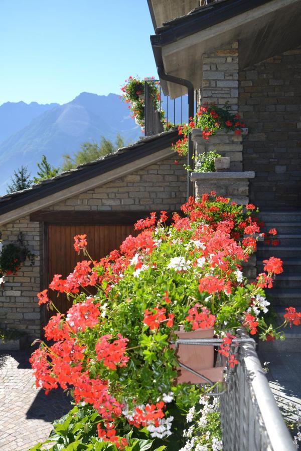 B&B Les Fleurs Gignod Bilik gambar